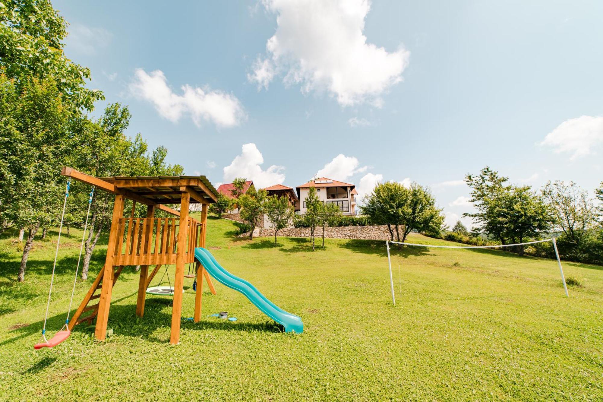 Jankovi Dvori Otel Rakovica Dış mekan fotoğraf