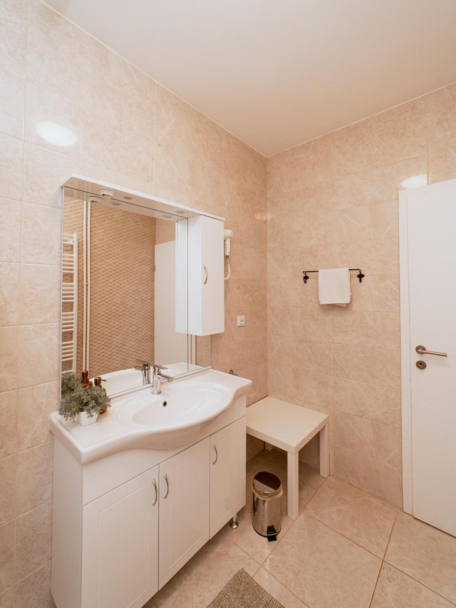 Jankovi Dvori Otel Rakovica Dış mekan fotoğraf